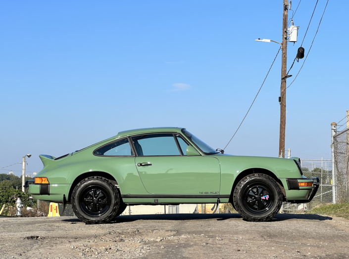 Side View of Leh Keen's Custom Built 1984 911 Carrera